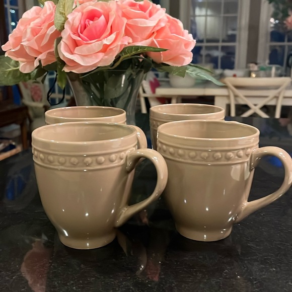 Coffee Mugs by BETTER HOMES AND GARDENS - Set of 4 - Picture 2 of 5